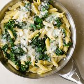 WEEKNIGHT KALE, SPINACH AND GOAT CHEESE PASTA