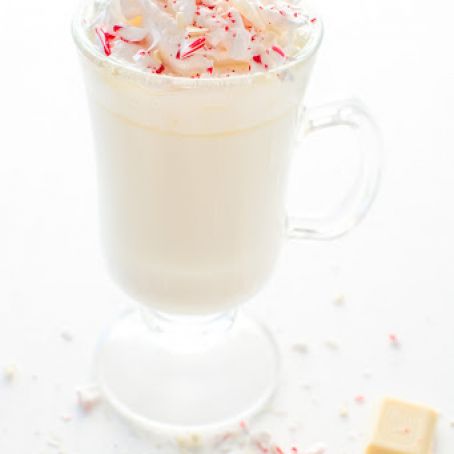 COPYCAT STARBUCKS PEPPERMINT WHITE HOT CHOCOLATE