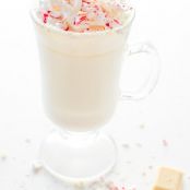 COPYCAT STARBUCKS PEPPERMINT WHITE HOT CHOCOLATE
