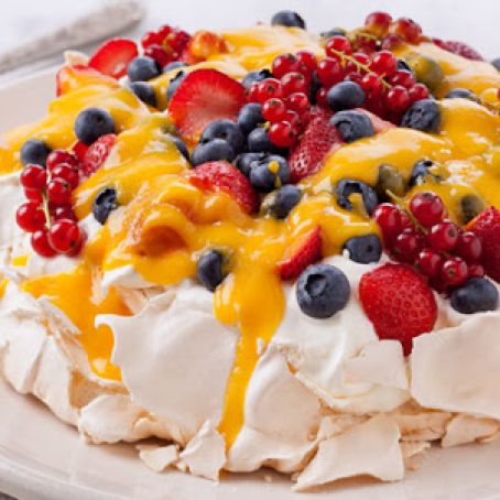 Pavlova with Berries & Mango Coulis
