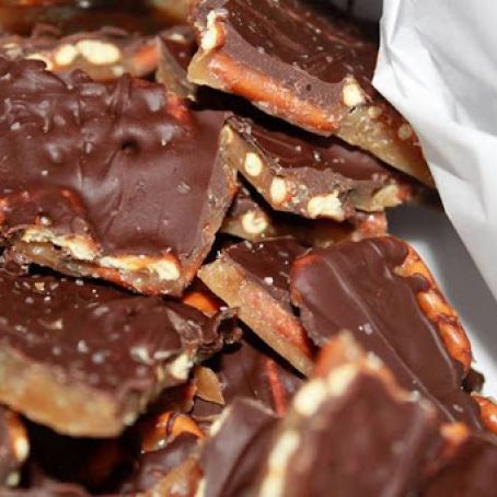 Chocolate Caramel Pretzel Bark