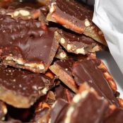 Chocolate Caramel Pretzel Bark