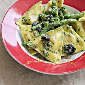 Ravioli Salad with Black Olives and Pepitas