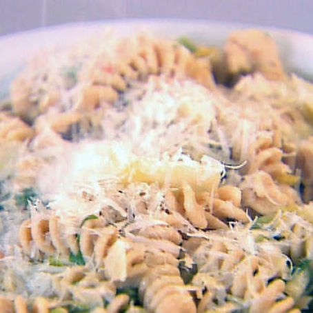 Pasta with Escarole, White Beans and Chicken Sausage