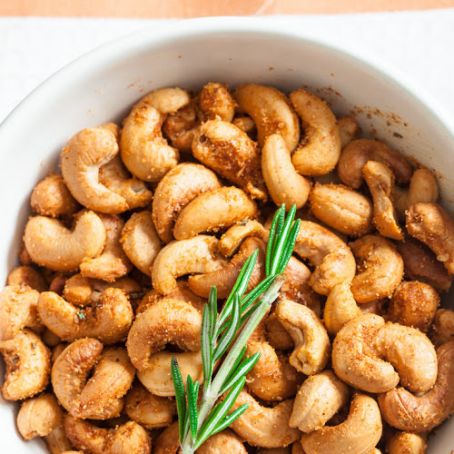 Garlic Rosemary Roasted Cashews