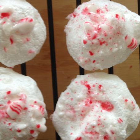 Peppermint Candy Cane Meringues