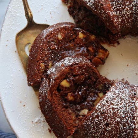Tunnel-of-Fudge Cake