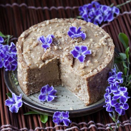 Banana Caramel Fudge Tart - raw vegan, 15 minutes, 6 ingredients.