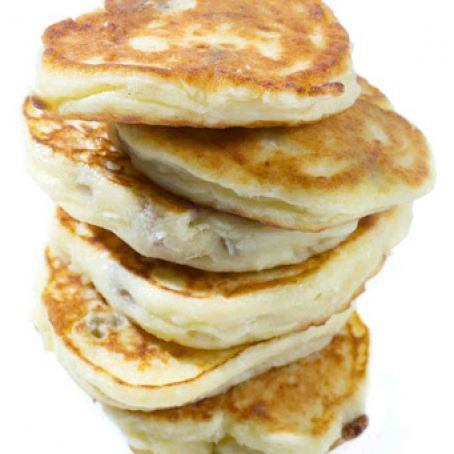 Syrniki (Russian Sweet Cheese Pancakes)