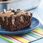 Chocolate Peppermint Poke Cake