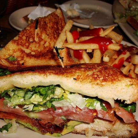 Avocado and Chicken Summer Sandwich