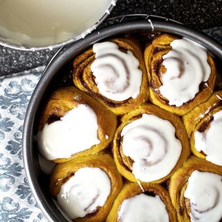Pumpkin Cinnamon Rolls