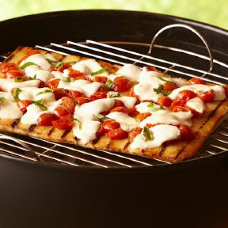 Grilled Garlic Butter Crusted Margherita Pizza