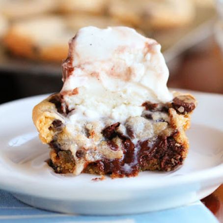 Chocolate Chip Lava Cookies