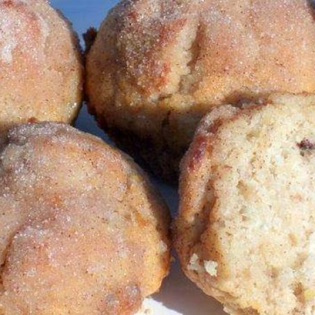 Cinnamon-Applesauce Muffins