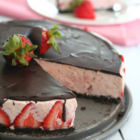 No-Bake Chocolate Covered Strawberry Cheesecake