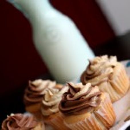 DC Cupcake's Georgetown Vanilla Cupcake