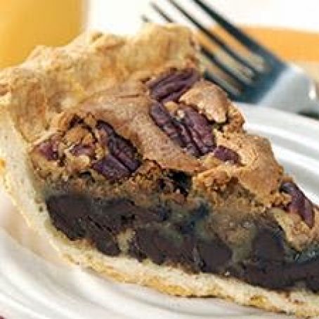 Chocolate Chunk Pecan Pie