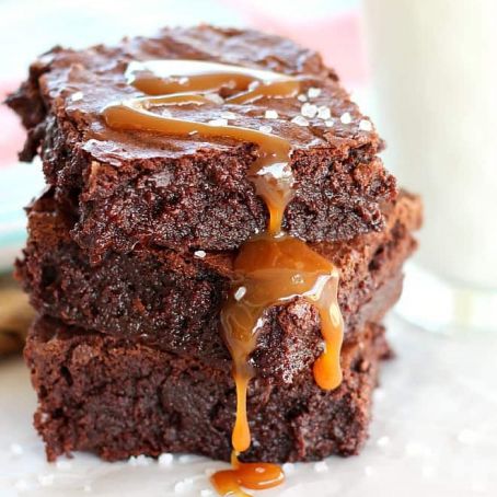 Gooey Salted Caramel Brownies