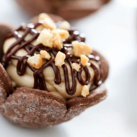 Bite-Sized Peanut Butter Pie with Chocolate Crust