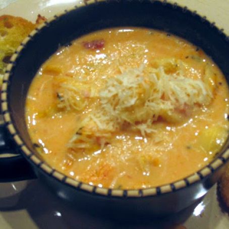 Tomato Tortellini Soup