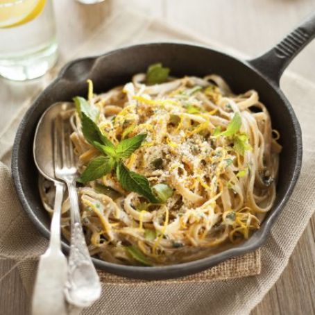 LINGUINI WITH PANCETTA, PEAS, AND MINT