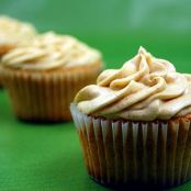 Cinnamon Cupcakes with Cream Cheese Pumpkin Frosting