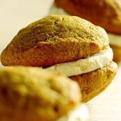 Pumpkin Whoopee Pies w/Cinnamon Cream