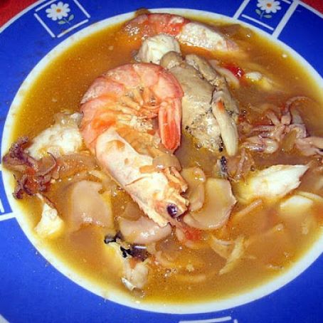 SOPA DE MARISCOS PICHILINGUE