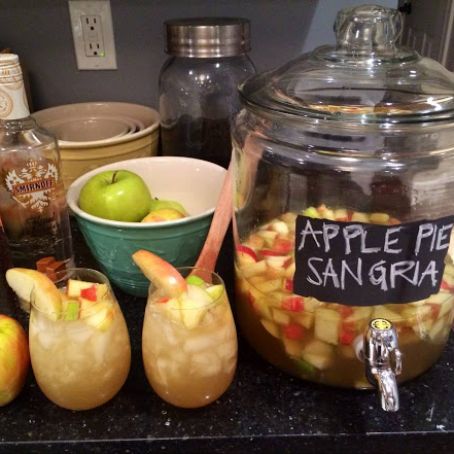 Apple Pie Sangria