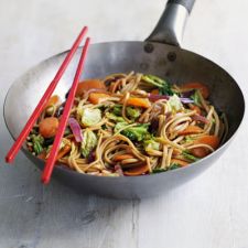Veggie yakisoba noodles