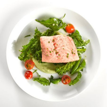 Poached Salmon with Avocado Sauce