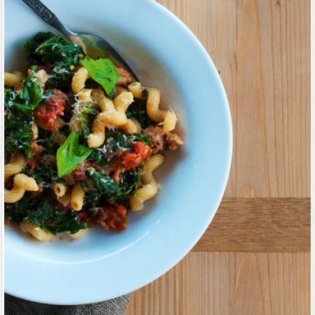 Gramigne con Salsiccia e Cavolo Nero