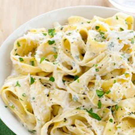 Low-Cal Fettuccine Alfredo