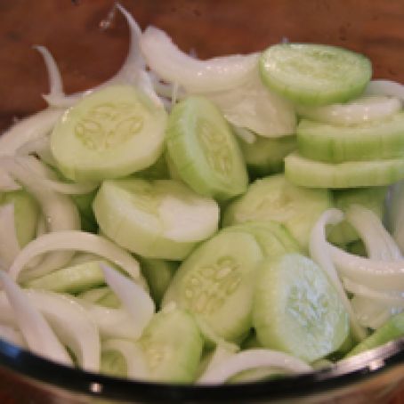 Simple Cucumber and Onion Salad