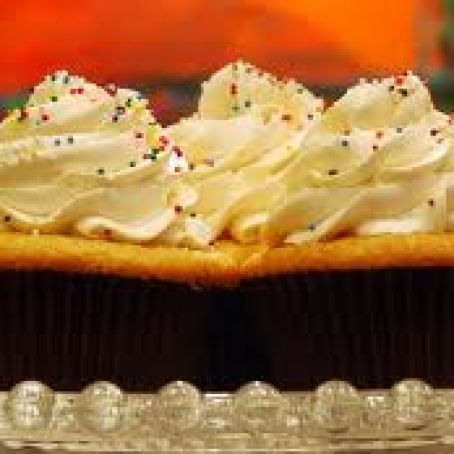 Golden Vanilla Cupcakes