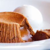 Molten Dulce de Leche Cakes