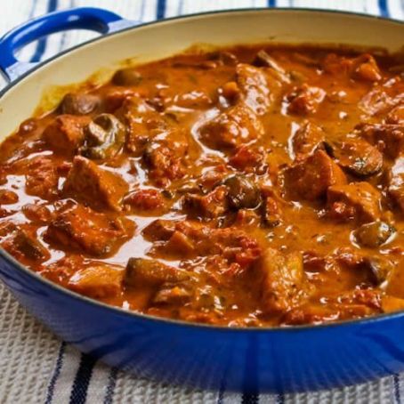 PORK WITH PAPRIKA, MUSHROOMS AND SOUR CREAM