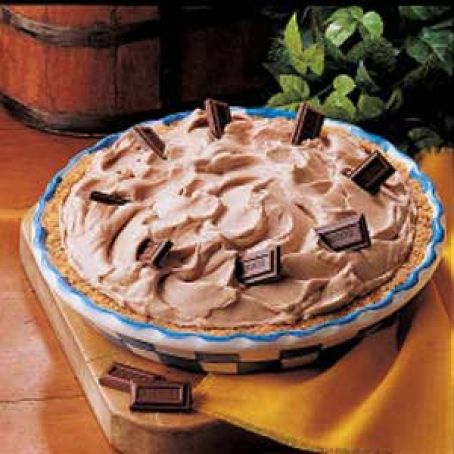 CHOCOLATE MOUSSE PIE