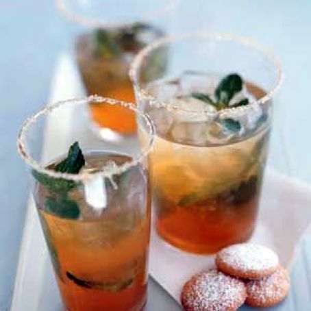 Iced Green Tea with Ginger and Mint