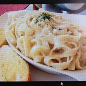 Pasta:  Fettuccine Alfredo - Rachel Ray