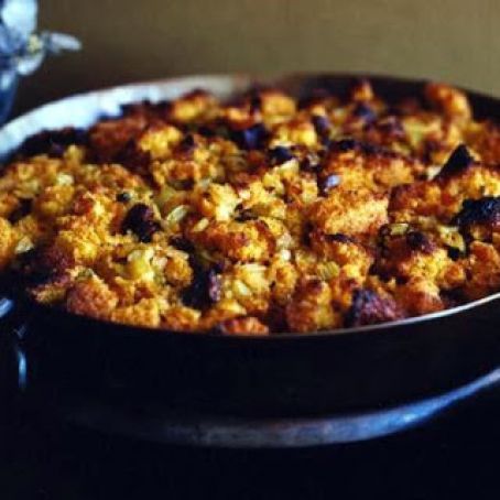 STUFFING-CORN BREAD & CHOURICO