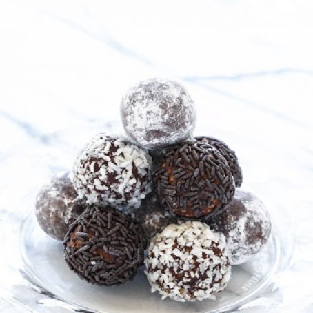 Joyce's Bourbon Delight (Bourbon Balls)