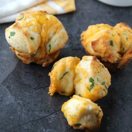 Easy Cheesy Pull Apart Rolls