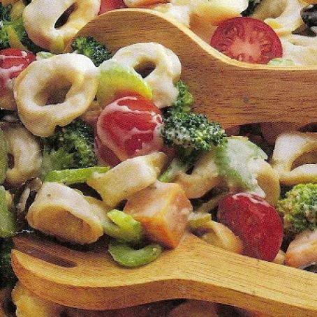 Three Cheese Tortellini Pasta Salad