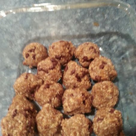 Almond Chocolate Chip Cookies