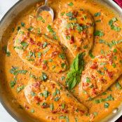 Skillet Chicken with Creamy Sun Dried Tomato Sauce