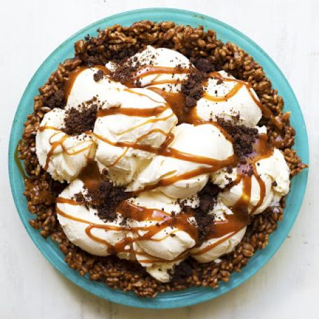 Peanut Butter Rice Krispie Ice Cream Pie