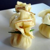 Crepes filled with corn and nutmeg