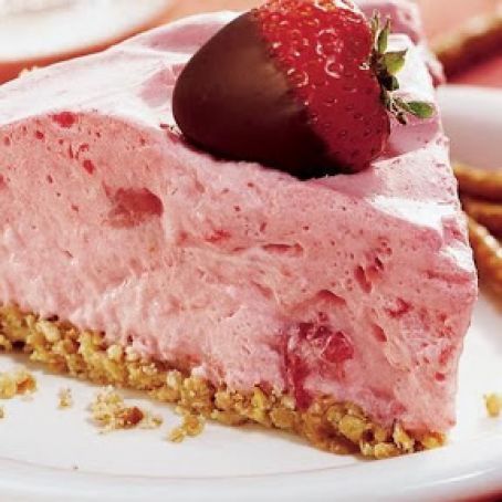 FROZEN STRAWBERRY MARGARITA PIE